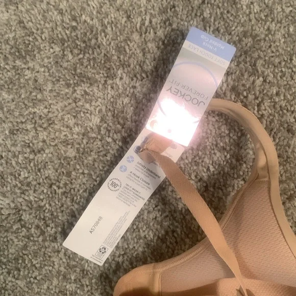 NWT Jockey Forever Fit Bra. - Picture 3 of 3